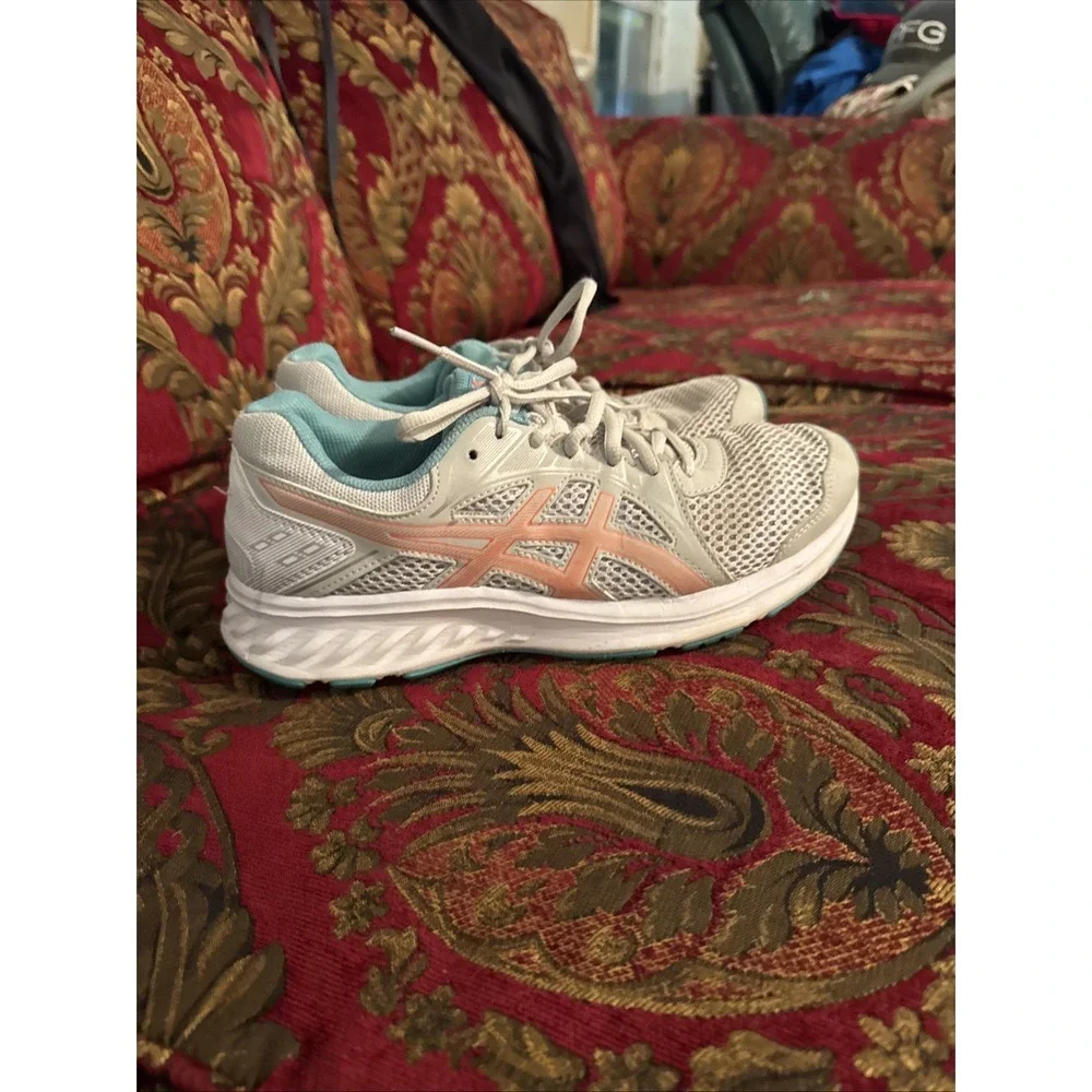 ASICS JOLT 2 WOMENS sz 8.5 SILVER CORAL RUNNING SHOE SNEAKER 1012A188
